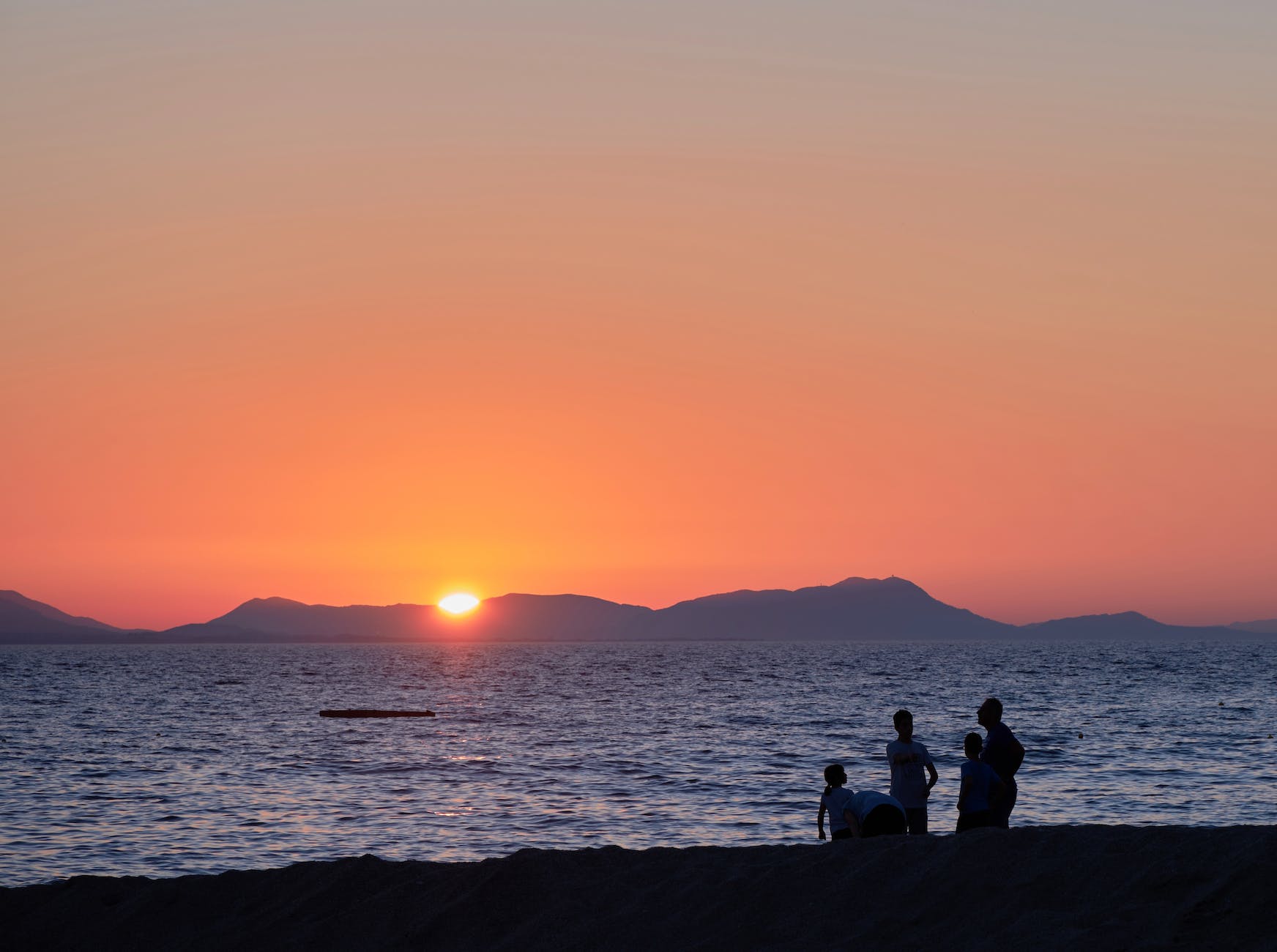 Unwind and Explore: Embracing Cushion Days for a Relaxing Vacation Experience